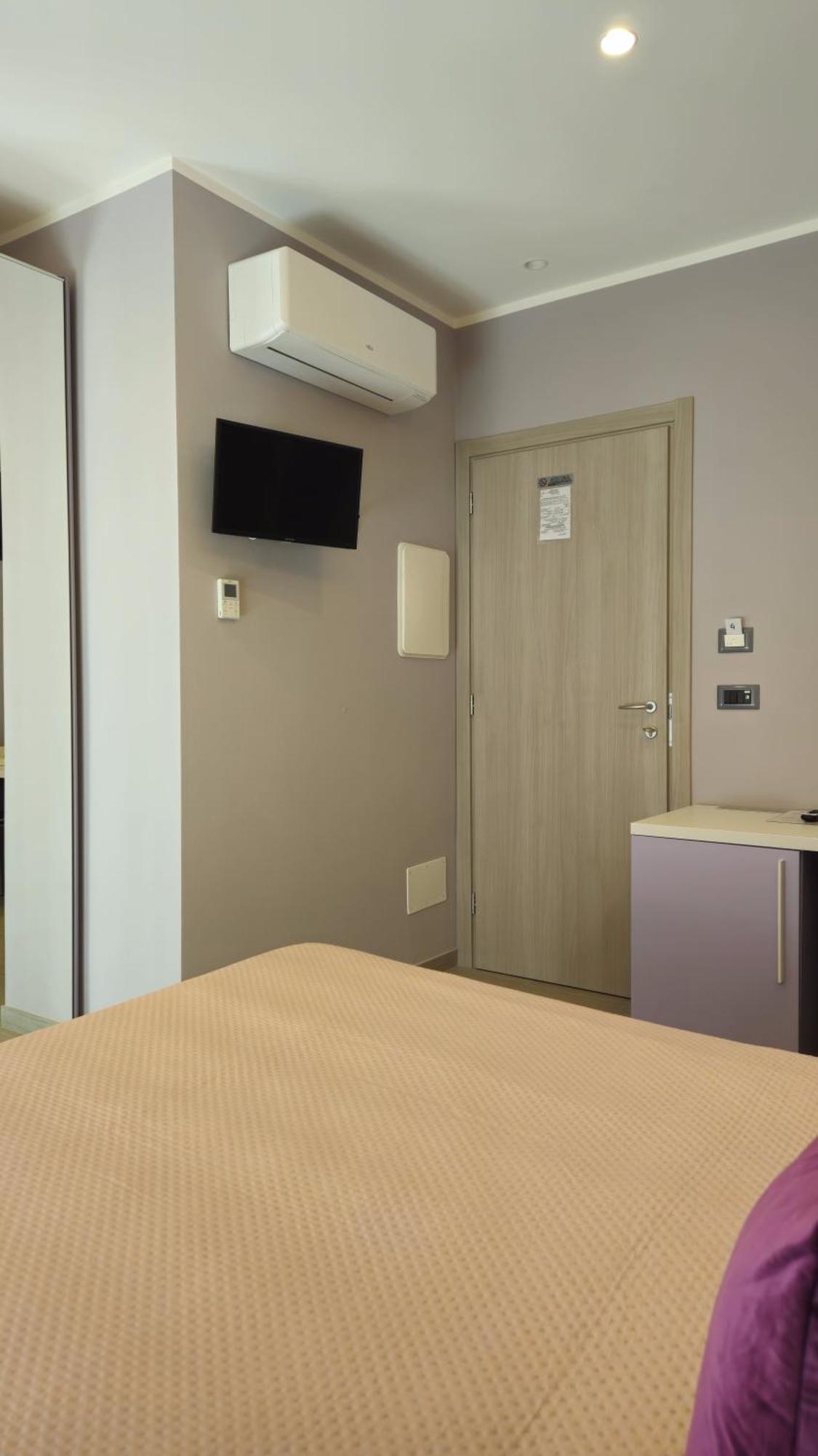 Real Rooms Dalia La Spezia Bagian luar foto