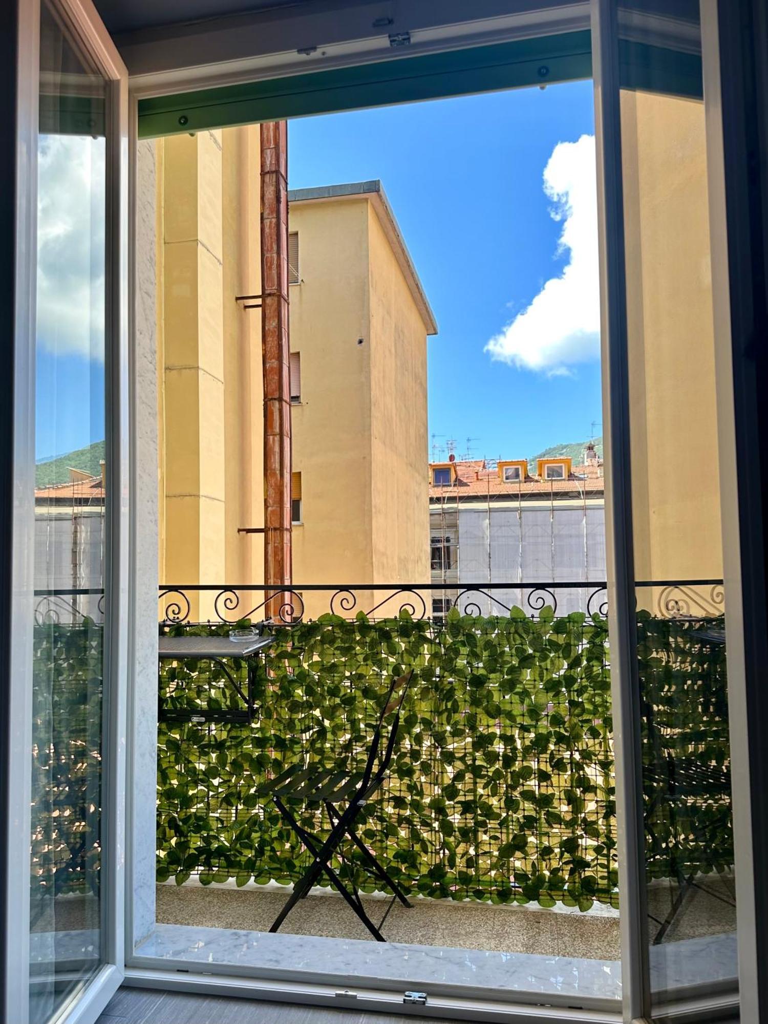 Real Rooms Dalia La Spezia Bagian luar foto